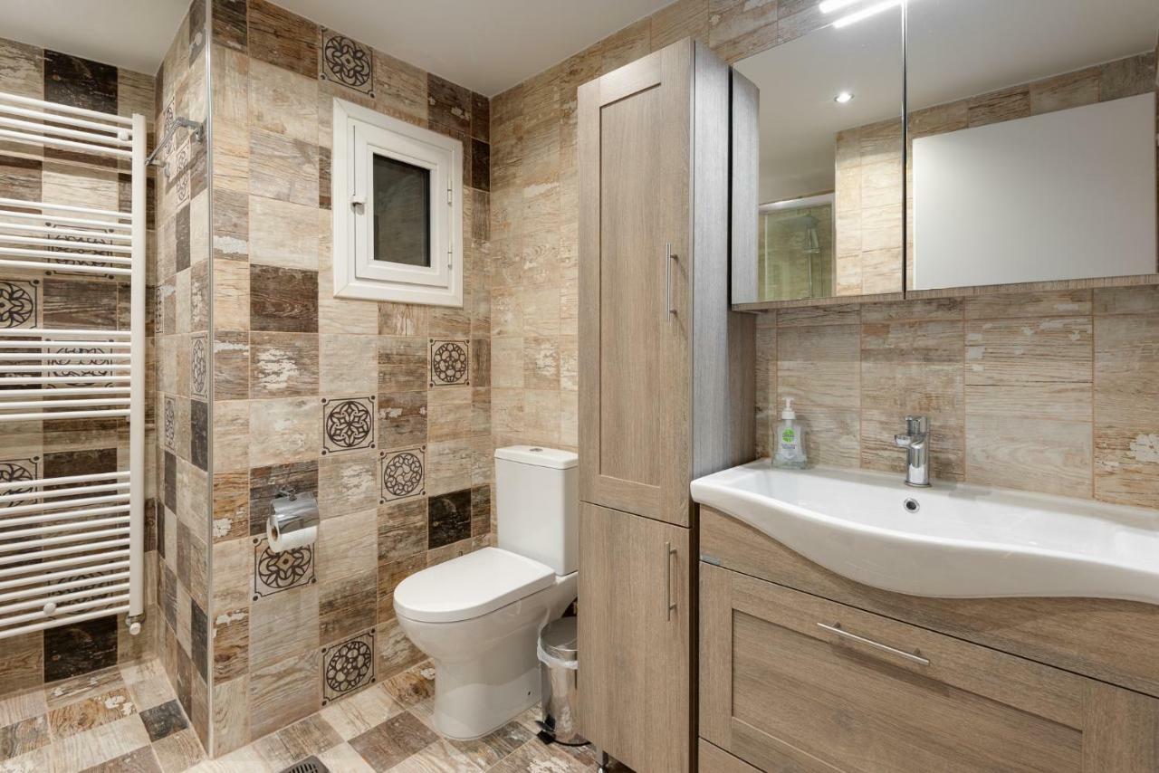 Brand-New Modern Flat In Heart Of City Thessaloniki Buitenkant foto