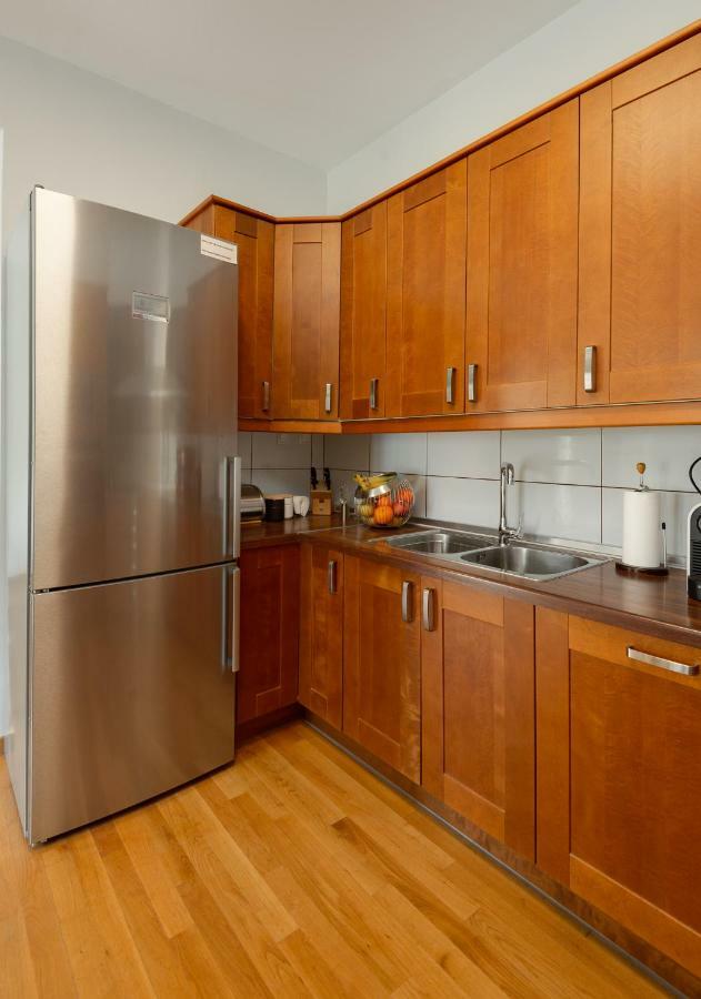 Brand-New Modern Flat In Heart Of City Thessaloniki Buitenkant foto
