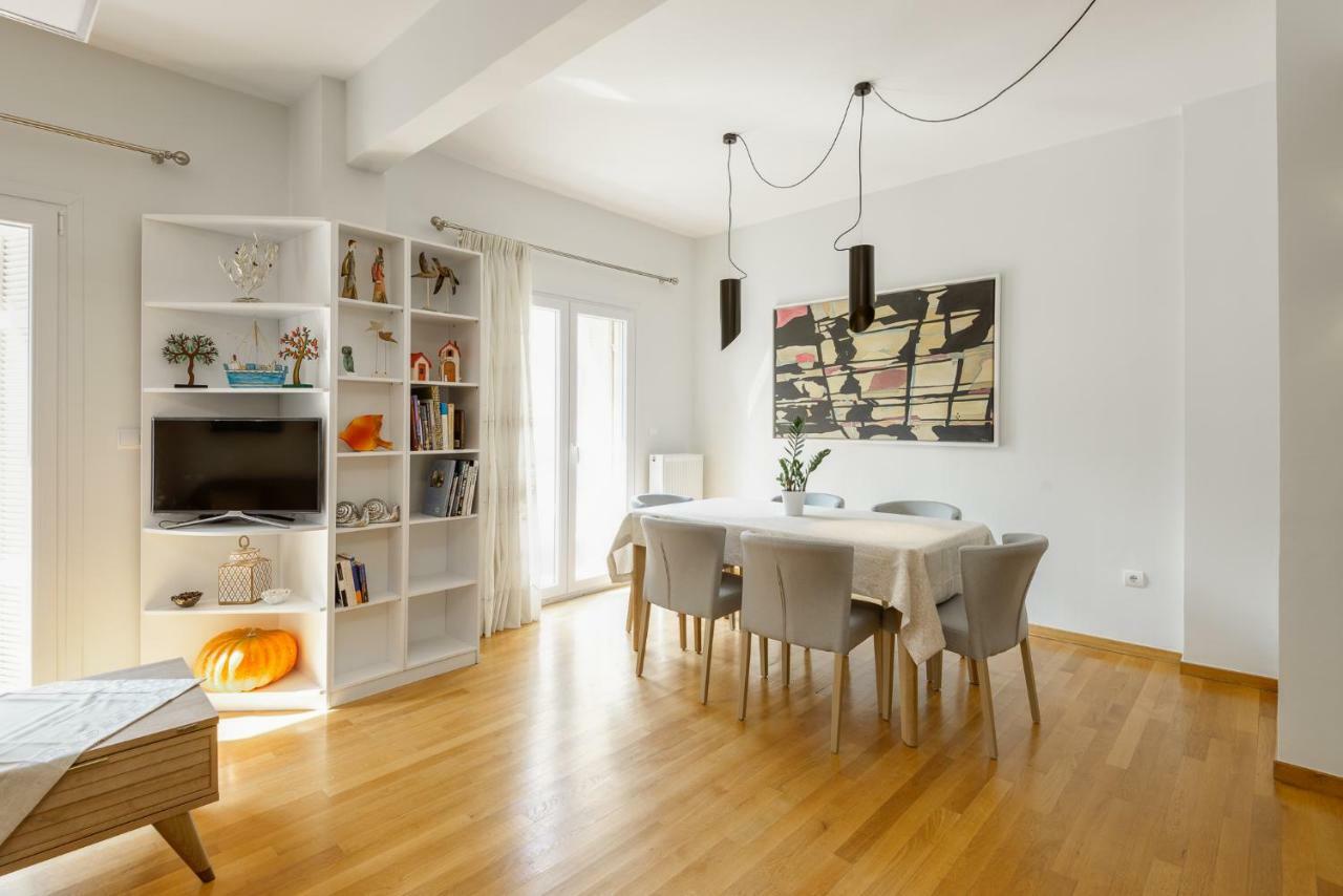 Brand-New Modern Flat In Heart Of City Thessaloniki Buitenkant foto